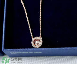 施華洛世奇跳動(dòng)的心是什么材質(zhì)？跳動(dòng)的心項(xiàng)鏈?zhǔn)倾y的嗎？