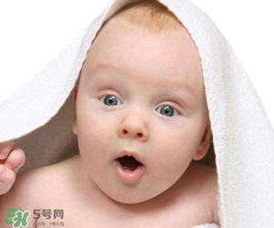 寶寶中暑的癥狀是什么？寶寶夏天如何判斷是否中暑？