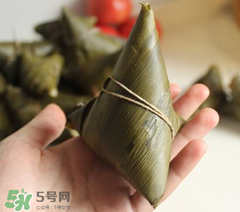 包粽子用什么糯米？包粽子的糯米要泡多久？