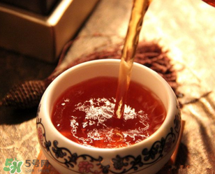 普洱茶發(fā)霉了怎么處理？普洱茶發(fā)霉了還能喝嗎？