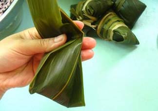 四角粽子怎么做？四角粽子怎么做好吃？