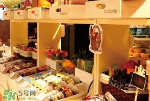 良品鋪?zhàn)訛槭裁茨敲促F？良品鋪?zhàn)訛槭裁催@么貴