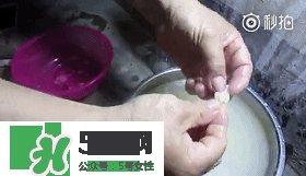 肉松餅是棉花做的？肉松餅里面是棉花