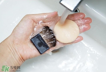 ?ukiss悠珂思和大創(chuàng)粉撲清洗劑哪個好？悠珂思和大創(chuàng)清洗劑對比