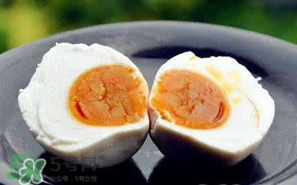 咸鴨蛋為什么會(huì)臭？咸鴨蛋為什么會(huì)苦