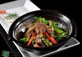 杏和牛肉能一起吃嗎？杏和牛肉一起吃會(huì)中毒嗎？