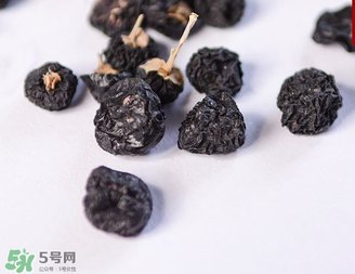 黑枸杞真假怎么辨別？黑枸杞真假辨別的方法