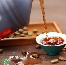 雄黃酒可以驅(qū)蛇嗎？雄黃酒驅(qū)蛇效果好嗎？