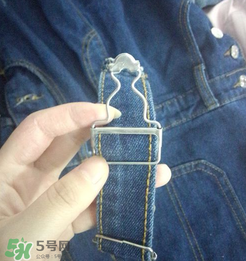 背帶褲的扣子怎么裝？背帶褲扣子安裝步驟圖