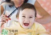 夏天寶寶能剃光頭嗎？夏天寶寶剃光頭好嗎？