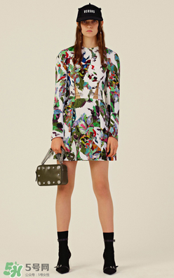 versus versace2018早春度假系列衣服款式有哪些_好看嗎？