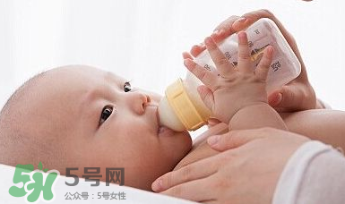 金銀花寶寶可以喝嗎？夏天寶寶能喝金銀花嗎？
