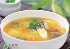 黃鱔和西紅柿可以一起吃嗎？黃鱔能和西紅柿同吃嗎？