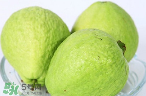 番石榴中間的籽能吃嗎？番石榴里面的籽能吃嗎