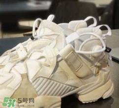 2018vetements reebok pump最新聯(lián)名運(yùn)動(dòng)鞋什么樣_好看嗎？