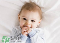 嬰兒吃藥可以混在奶粉里面吃嗎？嬰兒吃藥怎么吃？
