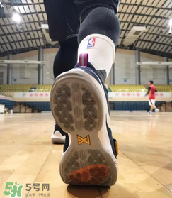 nike pg1上腳怎么樣？耐克pg1籃球鞋測評