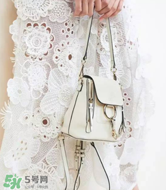 chloe faye雙肩包多少錢？蔻依faye雙肩包專柜價(jià)格