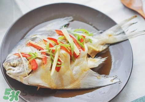 鱸魚(yú)刺多嗎？鱸魚(yú)適合做給寶寶吃嗎？