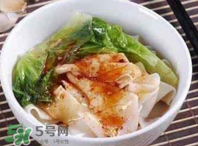 油潑面怎么和面？油潑面的面怎么和