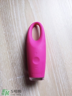 foreo眼部按摩儀好用嗎？foreo iris眼部按摩儀副作用