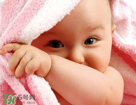 夏季寶寶長(zhǎng)痱子怎么辦？怎么預(yù)防寶寶長(zhǎng)痱子？