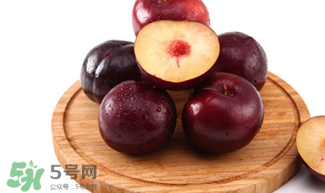 黑布林帶皮能吃嗎？黑布林可以帶皮吃嗎