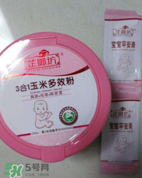 爽身粉可以擦臉上嗎？臉上可不可以涂爽身粉？