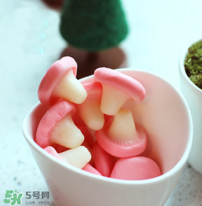 春草餅是什么？春草餅?zāi)睦镉匈u？