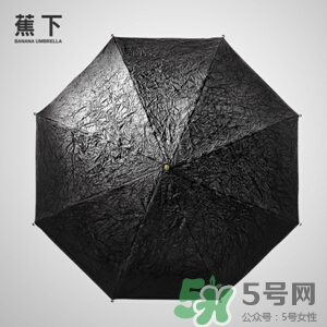 蕉下太陽傘怎么收？蕉下小黑傘太陽傘怎么打開？