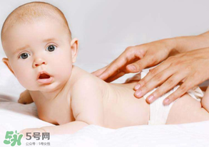 哄寶寶睡覺可以搖晃嗎？哄寶寶睡覺搖晃有害嗎？
