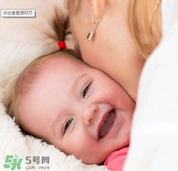 哄寶寶睡覺可以搖晃嗎？哄寶寶睡覺搖晃有害嗎？