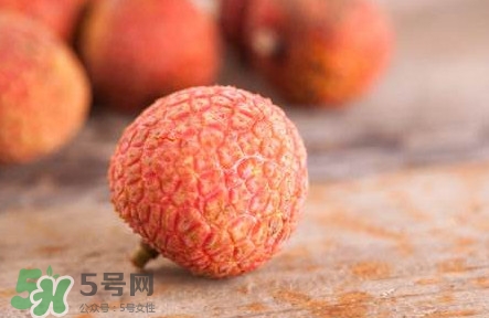 荔枝用什么藥水保鮮？吃荔枝為什么要用鹽水泡