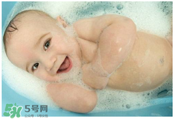 早產(chǎn)兒的發(fā)育和正常嬰兒一樣嗎？早產(chǎn)兒發(fā)育會遲緩嗎？