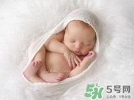 早產(chǎn)兒奶粉有必要嗎？早產(chǎn)兒可以吃普通奶粉嗎？