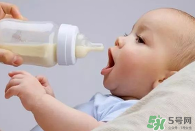 早產(chǎn)兒奶粉有必要嗎？早產(chǎn)兒可以吃普通奶粉嗎？