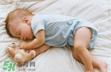 嬰兒床上用品有哪些？嬰兒床上用品需要準(zhǔn)備什么？