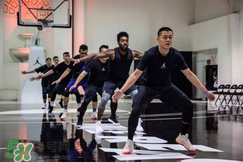nike react怎么樣？nike react上腳什么感覺？