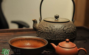 喝茶能吃杏嗎？喝茶可以吃杏嗎？