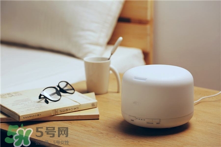 加濕器可以加花露水嗎?加濕器里放花露水驅(qū)蚊嗎? 加濕器可以加花露水嗎?加濕器里放花露水驅(qū)蚊嗎?