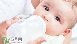 嬰幼兒奶粉為什么會(huì)有腥味 奶粉有腥味是正常的嗎？