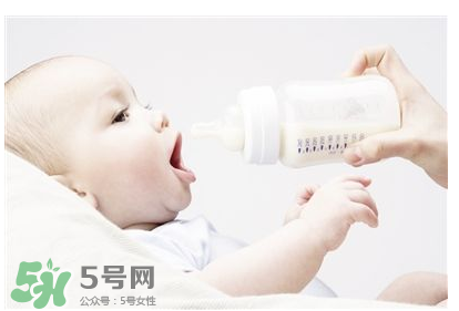 嬰幼兒奶粉為什么會(huì)有腥味 奶粉有腥味是正常的嗎？