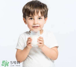 奶粉哪個國家的最好？奶粉哪個國家的奶源好？