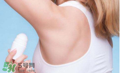 清涼油能治狐臭嗎？清涼油可以治狐臭嗎？