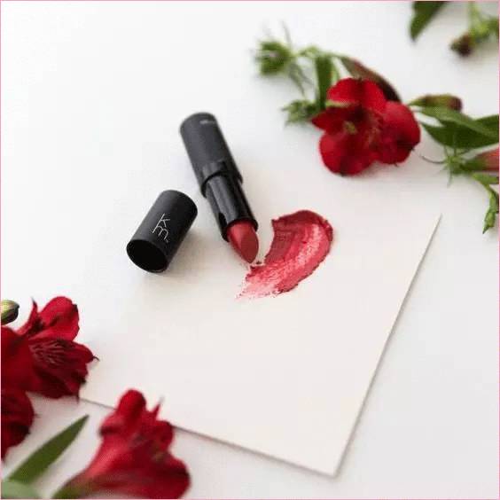 可以吃的口紅牌子有哪些_哪些牌子的口紅可以吃