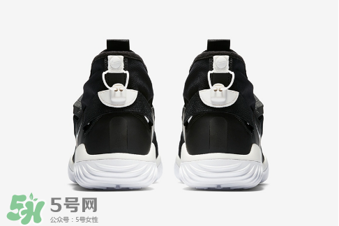 nikelab acg 07 kmtr機(jī)能運(yùn)動(dòng)鞋黑白配色什么時(shí)候發(fā)售？