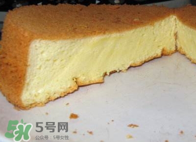 怎么判斷戚風(fēng)蛋糕烤熟了？戚風(fēng)蛋糕沒烤熟怎么辦