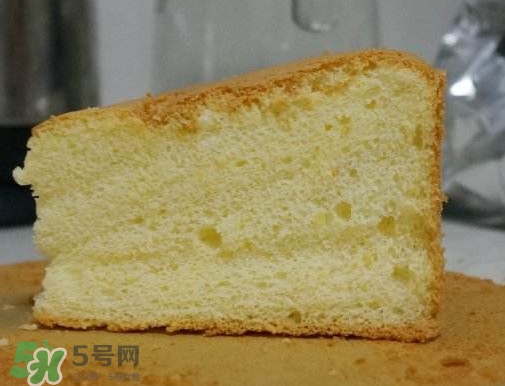 戚風蛋糕怎么脫模？戚風蛋糕倒扣多久脫模