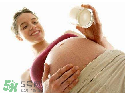 孕婦奶粉里面含葉酸嗎？孕婦奶粉成分有哪些？