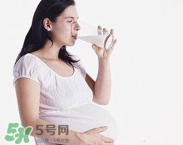 孕婦奶粉里面含葉酸嗎？孕婦奶粉成分有哪些？